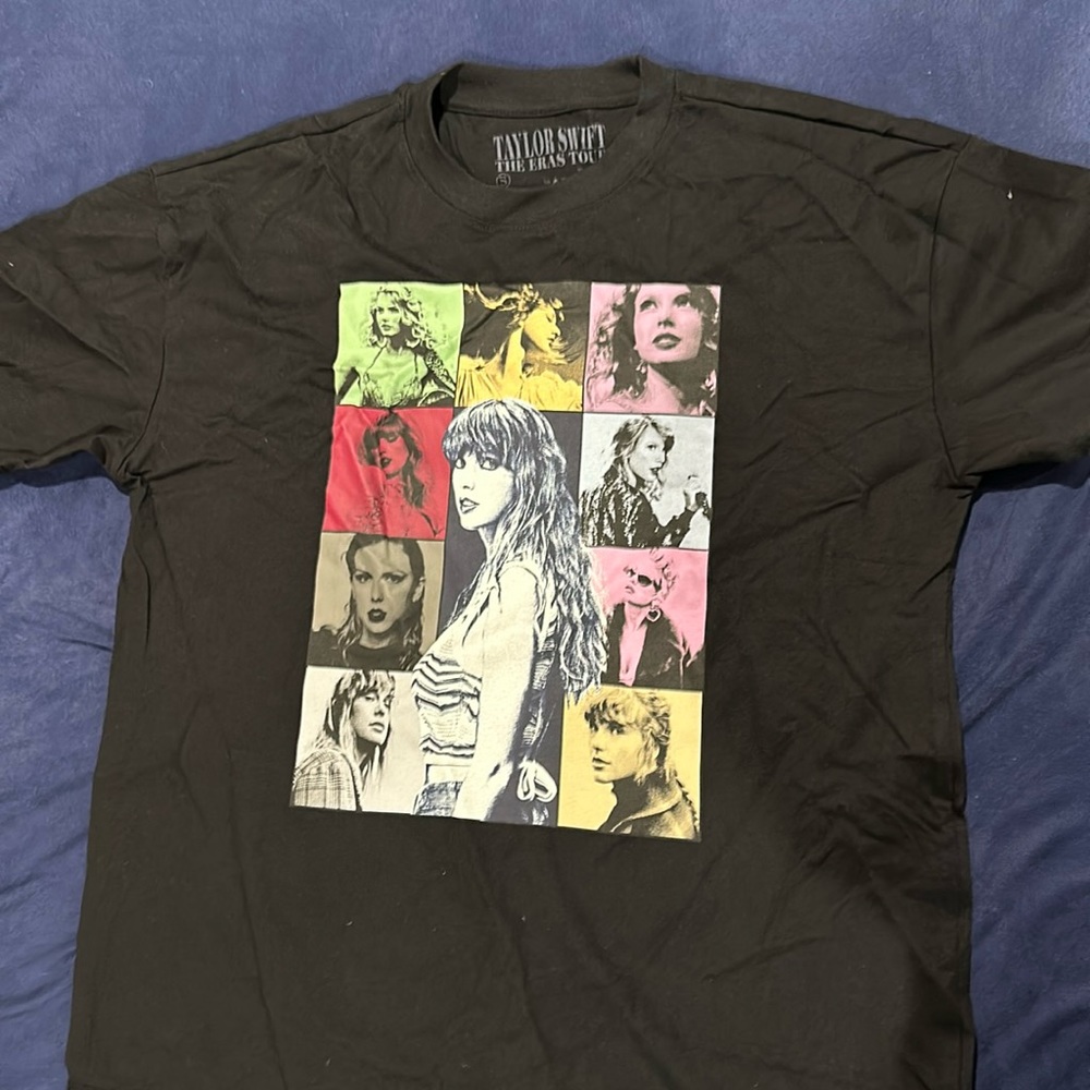Taylor Swift- The Eras Tour. T-Shirt (Never Worn).